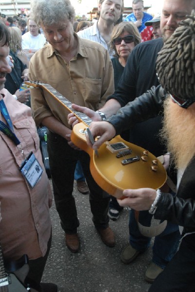 Billy Gibbons walkon during Roky Erickson Set