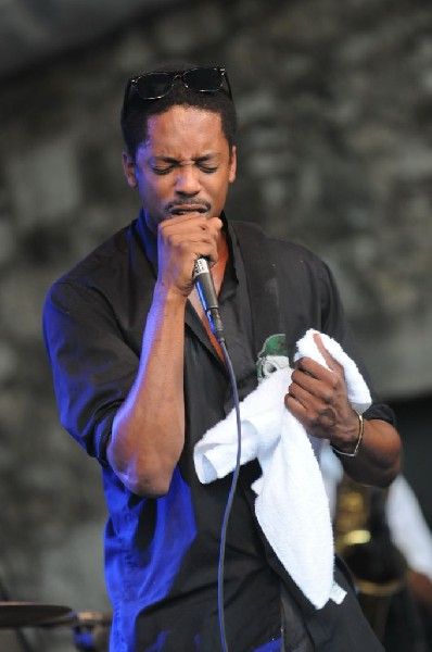 Black Joe Lewis and the Honeybears at Stubb's BarBQ