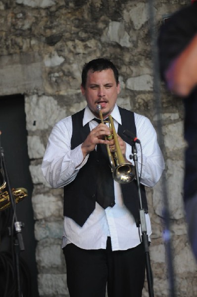 Black Joe Lewis and the Honeybears at Stubb's BarBQ