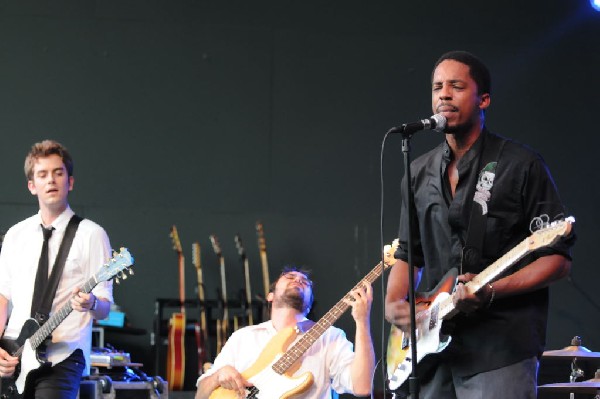 Black Joe Lewis and the Honeybears at Stubb's BarBQ