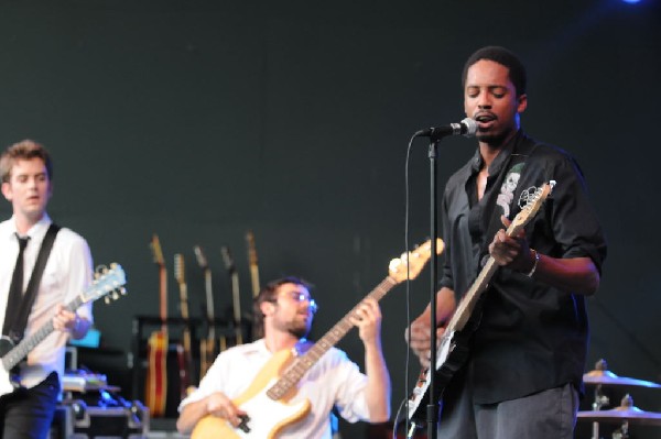 Black Joe Lewis and the Honeybears at Stubb's BarBQ