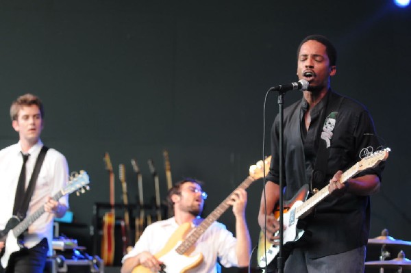 Black Joe Lewis and the Honeybears at Stubb's BarBQ