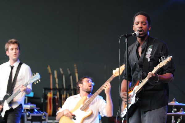 Black Joe Lewis and the Honeybears at Stubb's BarBQ