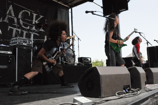 Black Tide at the Mayhem Festival Verizon Wireless Amphitheater