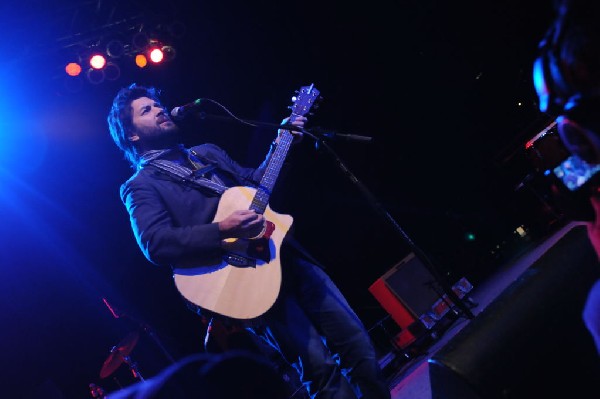 Bob Schneider at the Help Austin Help Haiti Benefit, Austin Music Hall, Aus