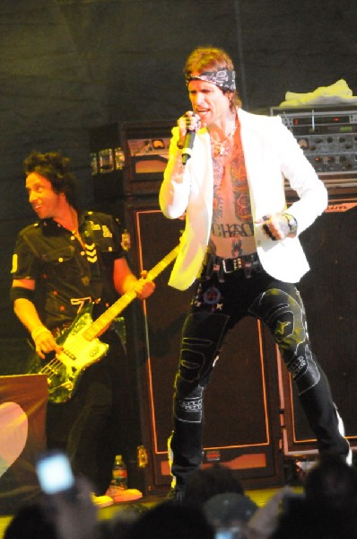 Buck Cherry at the Verizon Wireless Amphitheater, Selma, Texas