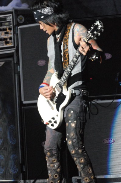 Buck Cherry at the Verizon Wireless Amphitheater, Selma, Texas