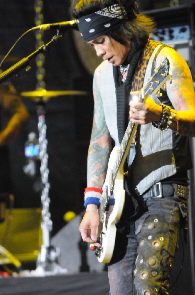 Buck Cherry at the Verizon Wireless Amphitheater, Selma, Texas