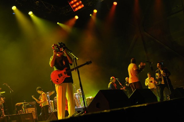 Carlos Santana at the Verizon Wireless Amphitheater