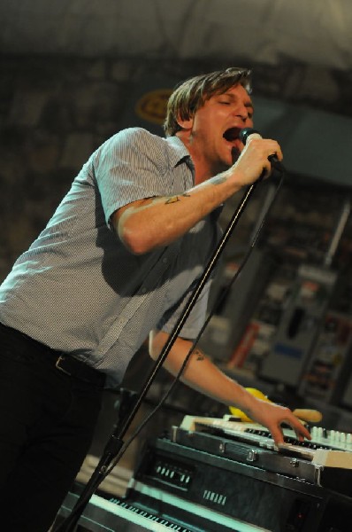 Cold War Kids at Stubb's BarBQ, Austin, Texas April 1, 2011 - photo by jeff