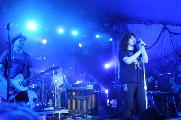 Counting Crows at Stubb's BarBQ, Austin, TX 11/10/12 - photo by Jeff Barrin