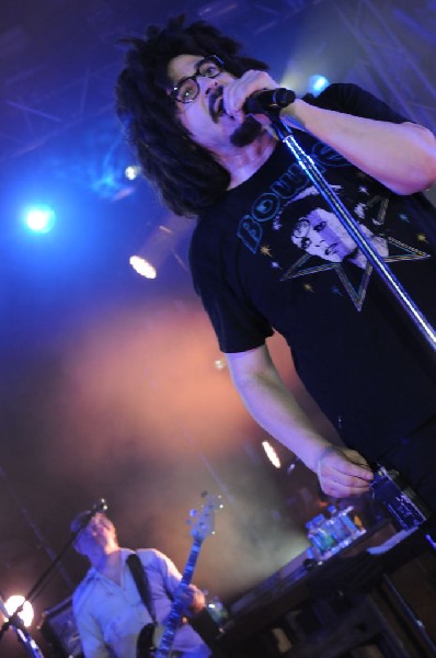 Counting Crows at Stubb's BarBQ, Austin, TX 11/10/12 - photo by Jeff Barrin