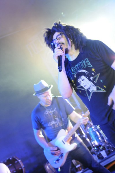 Counting Crows at Stubb's BarBQ, Austin, TX 11/10/12 - photo by Jeff Barrin