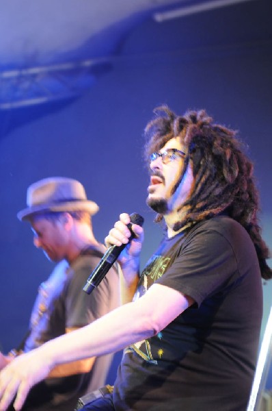 Counting Crows at Stubb's BarBQ, Austin, TX 11/10/12 - photo by Jeff Barrin