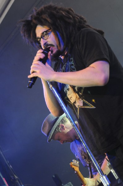 Counting Crows at Stubb's BarBQ, Austin, TX 11/10/12 - photo by Jeff Barrin