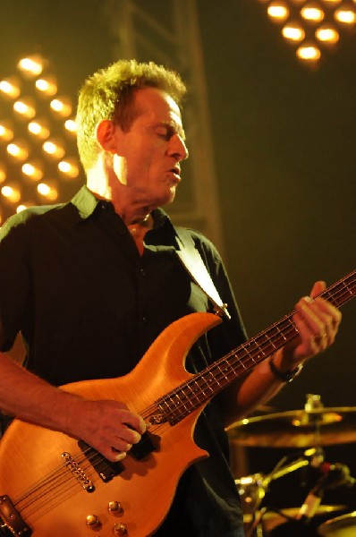 Them Crooked Vultures at Stubb's BarBQ, Austin, Texas - 10/01/09