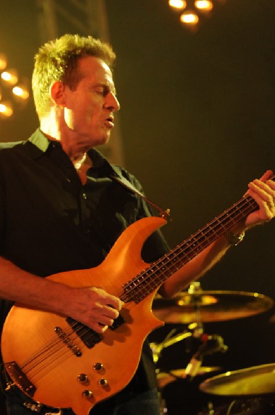 Them Crooked Vultures at Stubb's BarBQ, Austin, Texas - 10/01/09