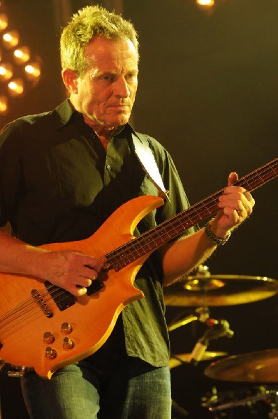 Them Crooked Vultures at Stubb's BarBQ, Austin, Texas - 10/01/09