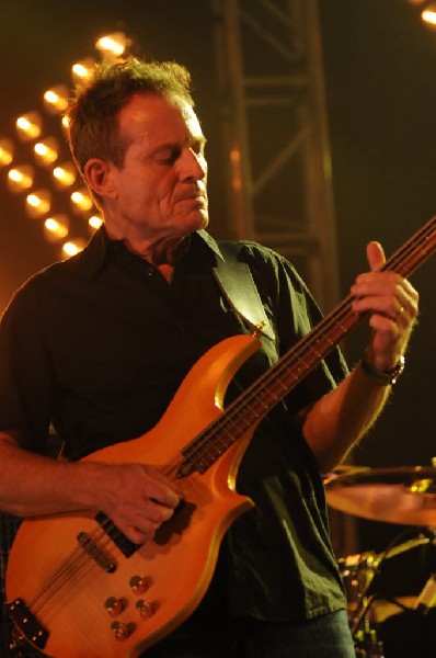 Them Crooked Vultures at Stubb's BarBQ, Austin, Texas - 10/01/09