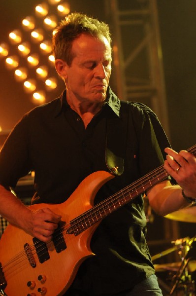 Them Crooked Vultures at Stubb's BarBQ, Austin, Texas - 10/01/09