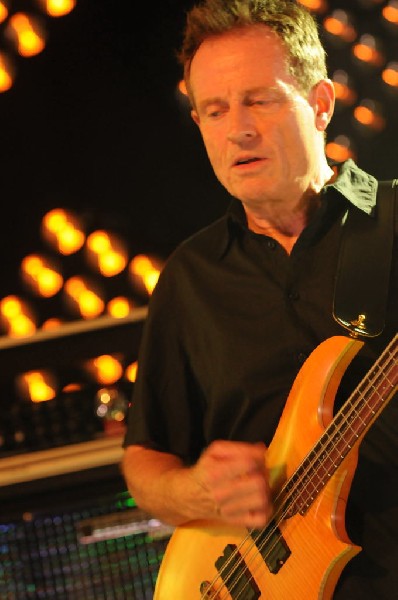 Them Crooked Vultures at Stubb's BarBQ, Austin, Texas - 10/01/09