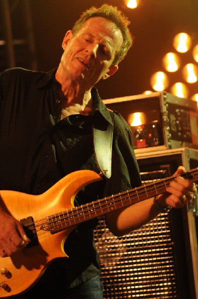 Them Crooked Vultures at Stubb's BarBQ, Austin, Texas - 10/01/09