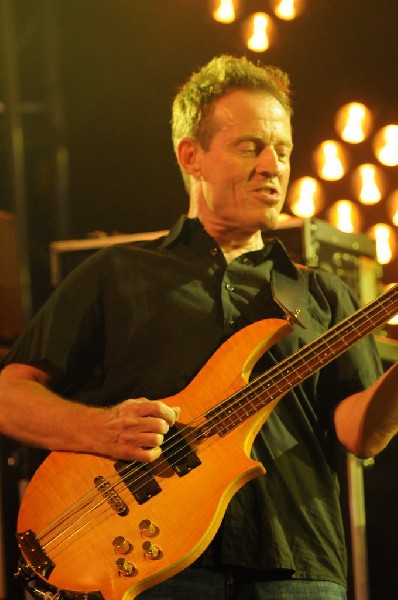 Them Crooked Vultures at Stubb's BarBQ, Austin, Texas - 10/01/09