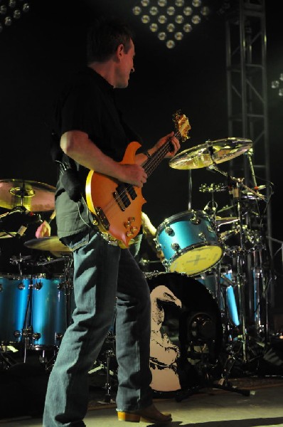 Them Crooked Vultures at Stubb's BarBQ, Austin, Texas - 10/01/09