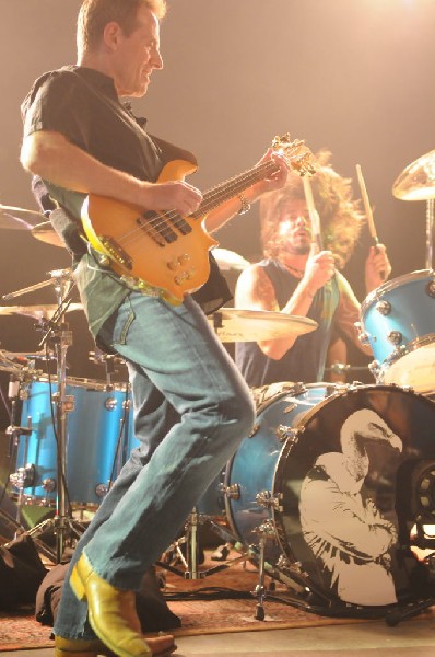 Them Crooked Vultures at Stubb's BarBQ, Austin, Texas - 10/01/09