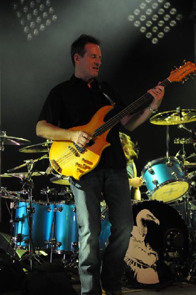 Them Crooked Vultures at Stubb's BarBQ, Austin, Texas - 10/01/09