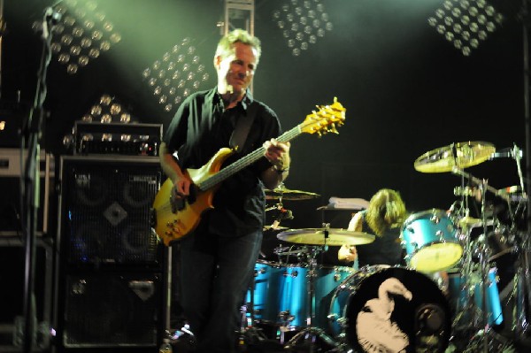 Them Crooked Vultures at Stubb's BarBQ, Austin, Texas - 10/01/09