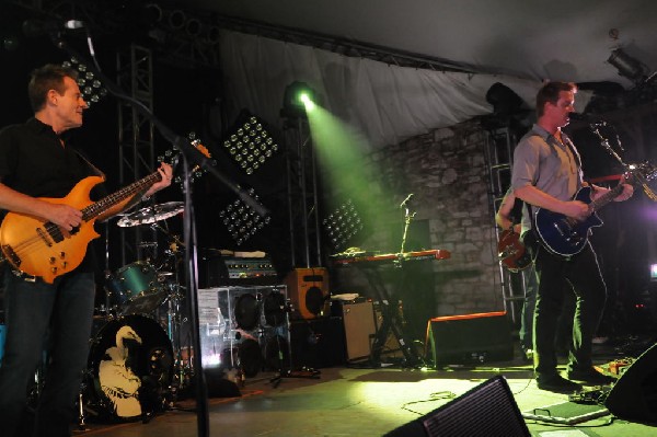 Them Crooked Vultures at Stubb's BarBQ, Austin, Texas - 10/01/09