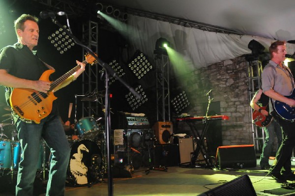 Them Crooked Vultures at Stubb's BarBQ, Austin, Texas - 10/01/09