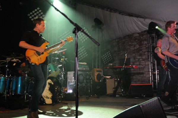 Them Crooked Vultures at Stubb's BarBQ, Austin, Texas - 10/01/09