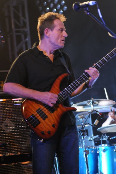 Them Crooked Vultures at Stubb's BarBQ, Austin, Texas - 10/01/09