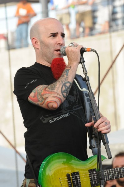 Dimebag Tribute at Ozzfest 2008