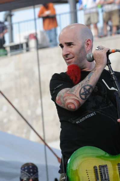 Dimebag Tribute at Ozzfest 2008