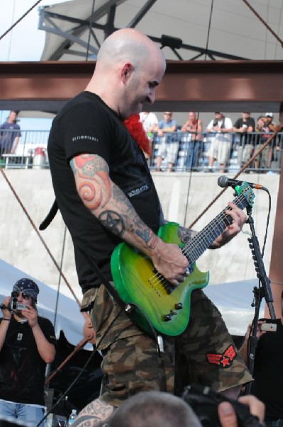 Dimebag Tribute at Ozzfest 2008
