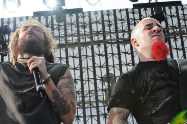 Dimebag Tribute at Ozzfest 2008