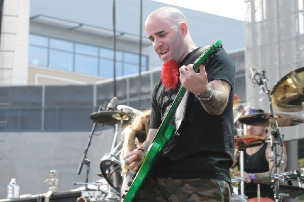 Dimebag Tribute at Ozzfest 2008