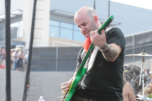 Dimebag Tribute at Ozzfest 2008