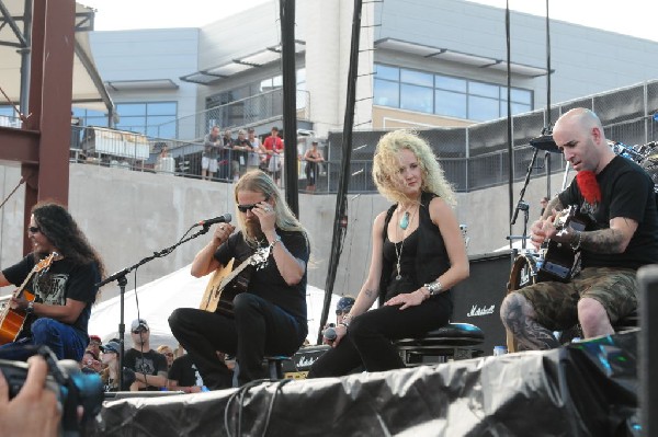 Dimebag Tribute at Ozzfest 2008