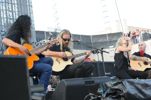 Dimebag Tribute at Ozzfest 2008