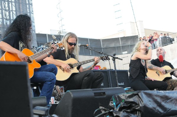 Dimebag Tribute at Ozzfest 2008