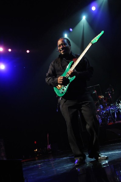 Earth, Wind & Fire at ACL Live at the Moody Theater, 03/01/2012, Austin