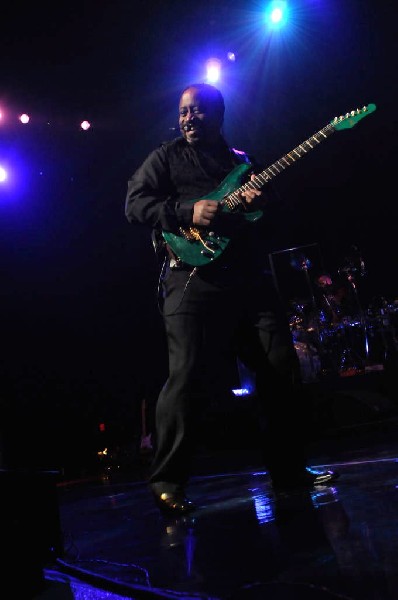 Earth, Wind & Fire at ACL Live at the Moody Theater, 03/01/2012, Austin