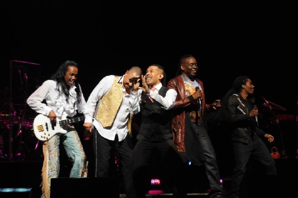 Earth, Wind & Fire at ACL Live at the Moody Theater, 03/01/2012, Austin