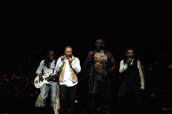 Earth, Wind & Fire at ACL Live at the Moody Theater, 03/01/2012, Austin