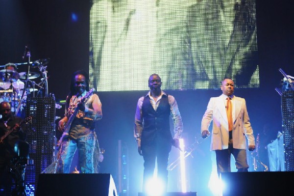 Earth, Wind & Fire at ACL Live at the Moody Theater, Austin, Texas 06/1