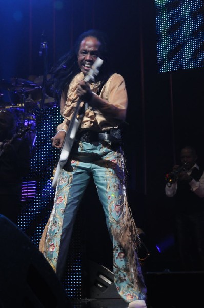 Earth, Wind & Fire at ACL Live at the Moody Theater, Austin, Texas 06/1